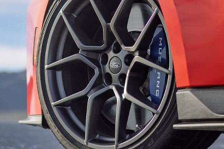 Ford Mustang Dark Horse SC