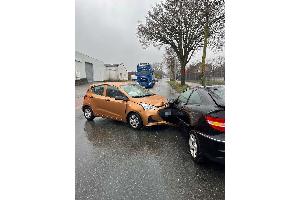 Fünf Personen wurden bei dem Unfall verletzt.