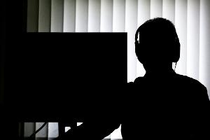 Die Sicherheitsbehörden sollen für bestimmte Zwecke Daten mit Hilfe von Künstlicher Intelligenz auswerten dürfen. (Symbolbild)