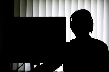 Die Sicherheitsbehörden sollen für bestimmte Zwecke Daten mit Hilfe von Künstlicher Intelligenz auswerten dürfen. (Symbolbild)