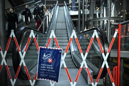 Seit Wochen kaputt: Rolltreppen im Hauptbbahnhof.