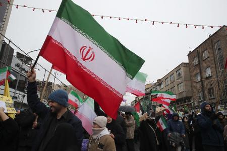 Demonstranten feiern den antiisraelischen Al-Kuds-Tag