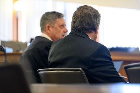 Der Anwalt sprach im Gericht für den Busfahrer.