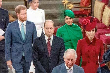 Das Verhältnis von Prinz Harry und seiner Frau Meghan zum Rest der Königsfamilie gilt als zerrüttet. (Archivbild)