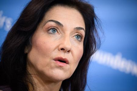 Ministerin Reiche plant Einschnitte.