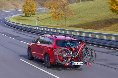 Caravaning, Wohnwagen, Zugfahrzeug, Radträger