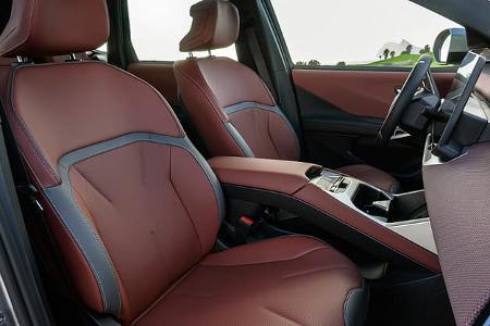 BMW iX3, Sitze