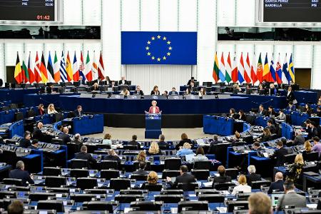 Die EVP ist im Europäischen Parlament die mit Abstand größte Fraktion - bei Abstimmungen braucht sich aber dennoch Partner. (Archivbild) 