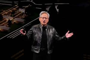 Aus Sicht von Nvidia-Chef Jensen Huang schwächt sich der KI-Boom noch lange nicht ab. (Archivbild)