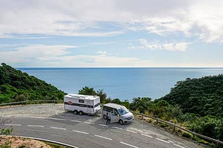 Gespann-Test Sportcaravan Cube 5 + California Beach