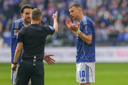 Am 40. Geburtstag: Dzeko nach Rot für zwei Spiele gesperrt