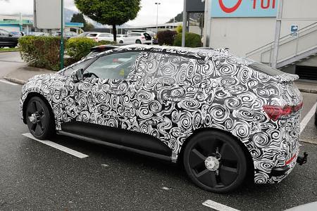 Audi Q2 A2 E-Tron Erlkönig Elektroauto