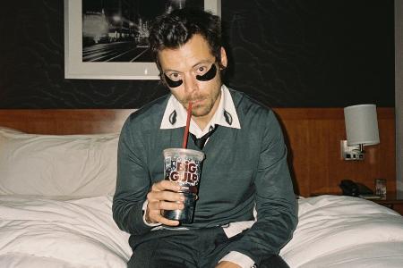 Neues Album räumt ab: Harry Styles stellt persönliche Bestmarken auf