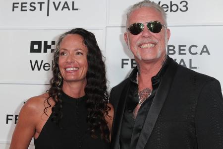 Metallica-Sänger James Hetfield macht Heiratsantrag unter Wasser