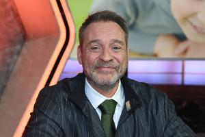 "Unter uns"-Star Kai Noll wäre wegen Tumor fast erblindet