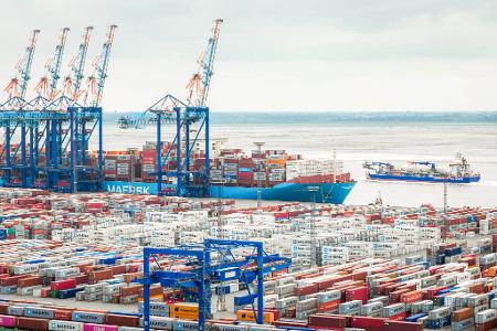 Durch den Iran-Konflikt steigen Charter- und Frachtraten in der Schifffahrt. (Archivbild)