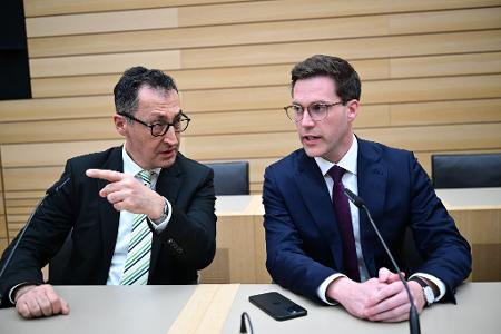 Treffen sich Grünen-Frontmann Cem Özdemir und CDU-Chef Manuel Hagel bald in offiziellen Gesprächen über eine Zusammenarbeit wieder? (Archivbild)