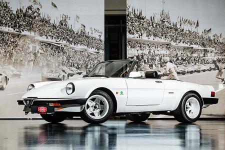 Alfa Romeo Spider 2. Breitbau (1987)