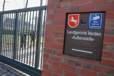 Ein Sprengstoffhund hat während des Verhandlungstermins im Prozess gegen Daniela Klette angeschlagen. (Symbolfoto) 