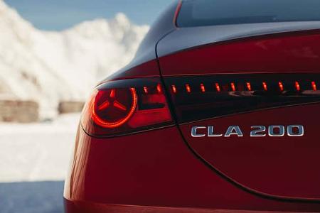 Mercedes CLA 220 4Matic, Hybrid