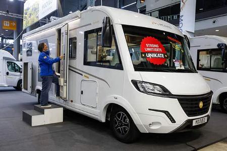 Mooveo Int 72 EBF Elysee Spring Edition 