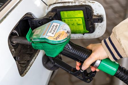 Tanken in Polen ist deutlich günstiger als in Deutschland. (Archivbild)
