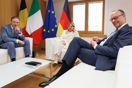 Meloni, Merz und De Wever treffen sich zum EU-Gipfelauftakt in Brüssel