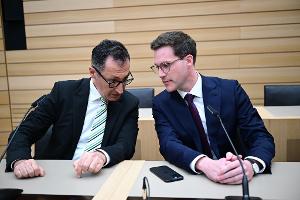 Cem Özdemir und Manuel Hagel wollen offizielle Gespräche über eine Regierungszusammenarbeit ihrer beiden Parteien führen. (Archivbild)