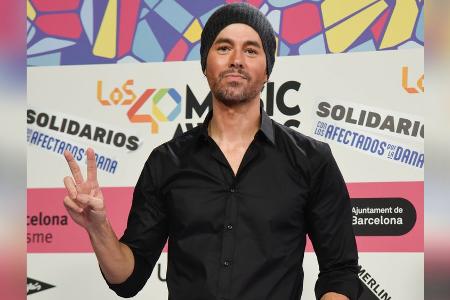 Enrique Iglesias teilt ein seltenes Foto seiner vier Kinder