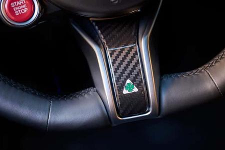 Alfa Romeo Giulia Quadrifoglio 100° Anniversario Interieur