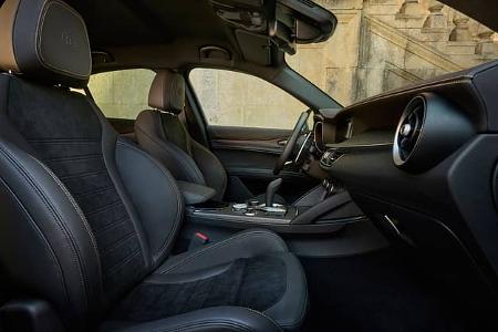 Alfa Romeo Stelvio Quadrifoglio 100° Anniversario Interieur