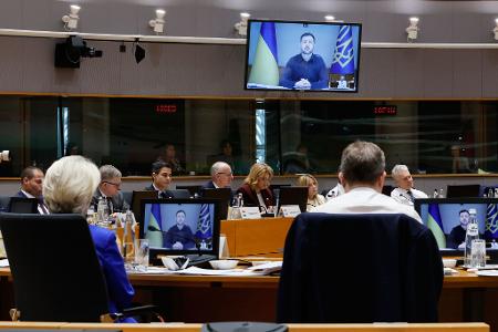 Selenskyj sprach über eine Videoverbindung zu den europäischen Spitzenpolitikern.