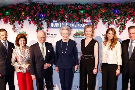 Schweden-Royals um Königin Silvia feiern bei 