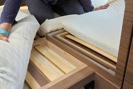 f Knaus Tourer Van 500 MQ Lattenrost