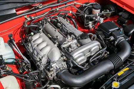 Carnes M1stang Mazda MX-5 NB Ford Mustang Optik