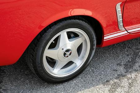 Carnes M1stang Mazda MX-5 NB Ford Mustang Optik