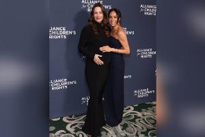 Herzogin Meghan: Strahlender Auftritt mit Kelly McKee Zajfen