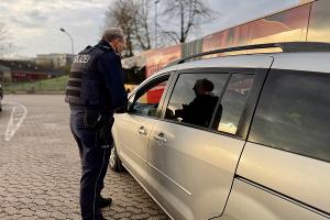 Bezirksdienst Mechernich an der Grundschule in Mechernich (Gurtkontrolle)