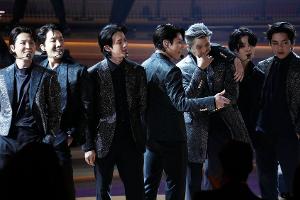 Vor dem Comeback-Konzert: BTS-Star RM verletzt sich am Knöchel