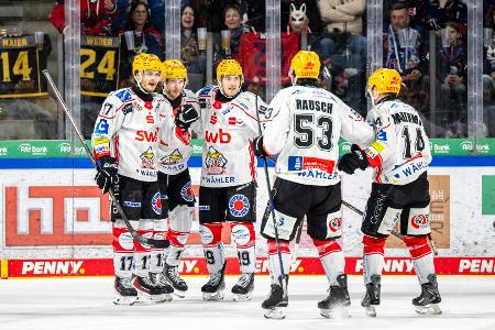 DEL: Bremerhaven im Viertelfinale - Schwenningen kommt zurück