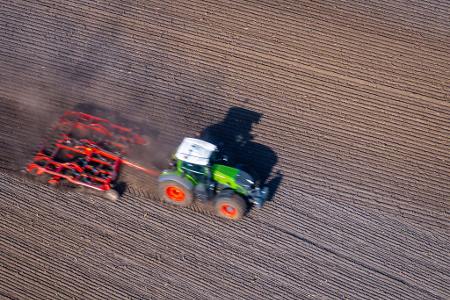 Landwirte müssen steigende Preise für Düngemittel zahlen (Archivbild)
