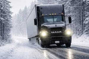 Mack Anthem im Winter