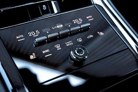 Porsche Panamera 4 E-Hybrid