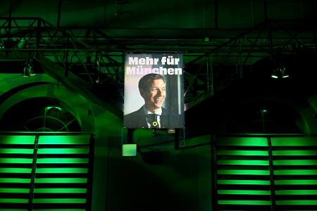 Dieter Reiter (l) konnte sich im Rennen um das Münchner Rathaus nicht gegen Dominik Krause durchsetzen. (Archivbild)