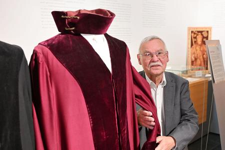 Detlev Fischer leitet das rechtshistorische Museum in Karlsruhe. 