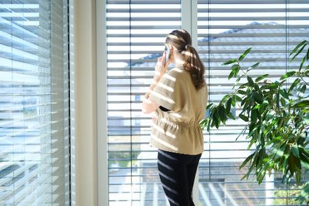 Immer mehr Arbeitnehmerinnen und Arbeitnehmer erhalten ein Diensthandy.