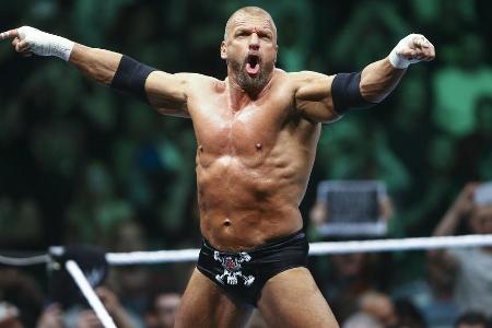 Platz 11: Triple H - Stieg in den späten 90ern zum Top-Heel (Bösewicht) auf, spielte diese Rolle mit kurzen Pausen bis vor wenigen Jahren äußerst erfolgreich. Mittlerweile ist der Schwiegersohn des abgesetzten WWE-Boss Vince McMahon hinter den Kulissen das höchste Tier, seine Entscheidungen werden allerdings kontrovers diskutiert.