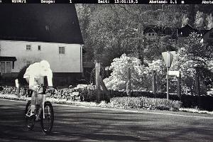 Die Radarwagen-Technik erfasst auch rasende Radfahrer. Foto: Polizei MK
