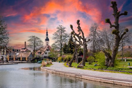 Kulisse von Lübbenau im Sonnenuntergang