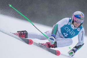 Odermatt scheidet aus, Braathen auf Siegkurs